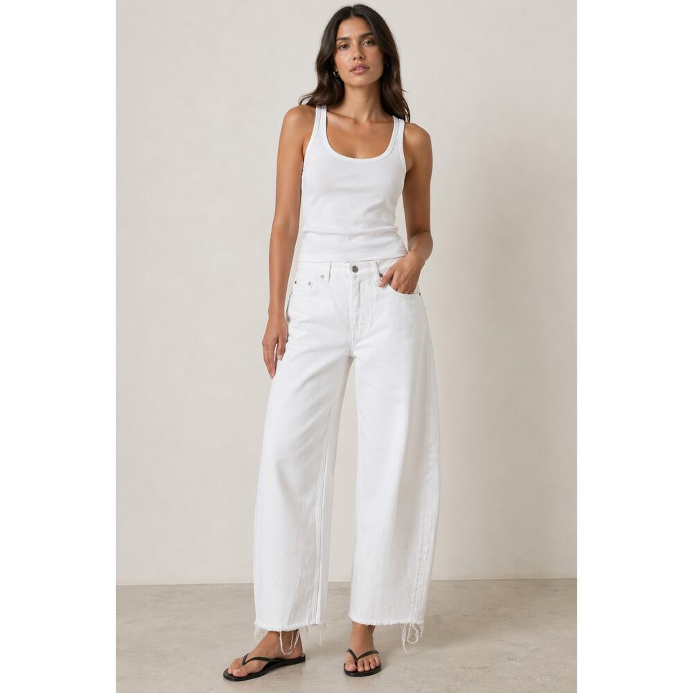 Zara women's White Jeans size 0